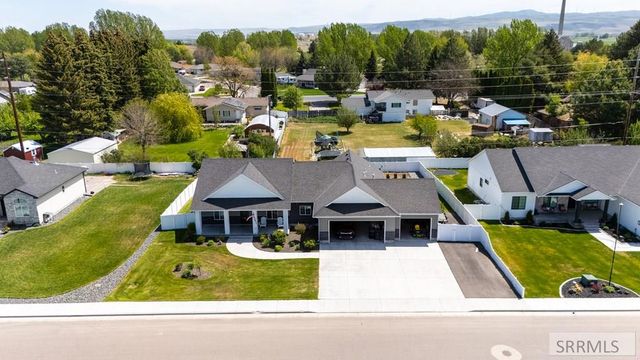775 Sunset Court, Shelley, ID 83274
