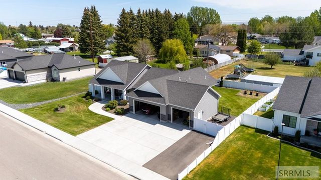 775 Sunset Court, Shelley, ID 83274