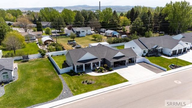 775 Sunset Court, Shelley, ID 83274