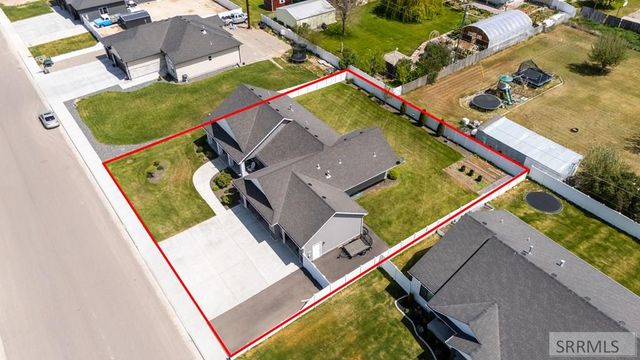 775 Sunset Court, Shelley, ID 83274
