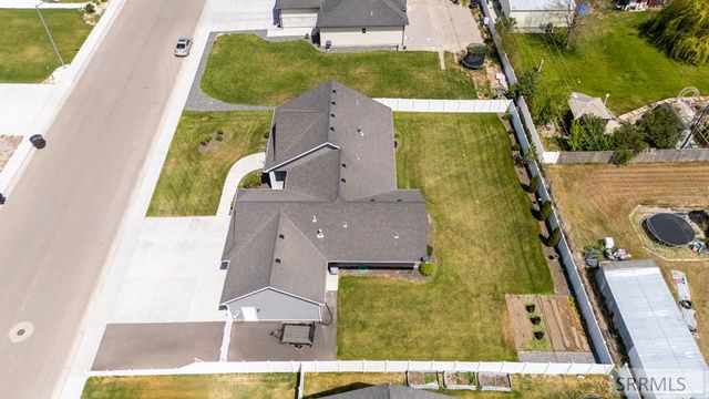 775 Sunset Court, Shelley, ID 83274