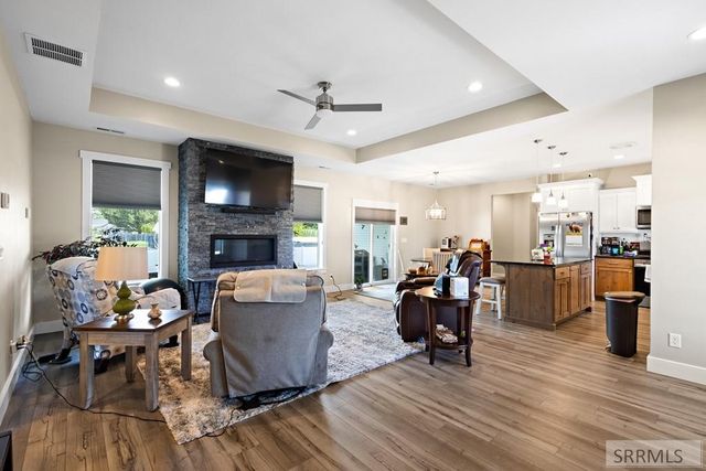 775 Sunset Court, Shelley, ID 83274