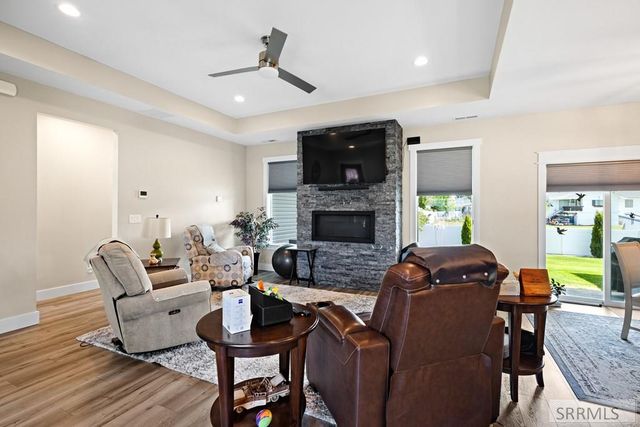 775 Sunset Court, Shelley, ID 83274