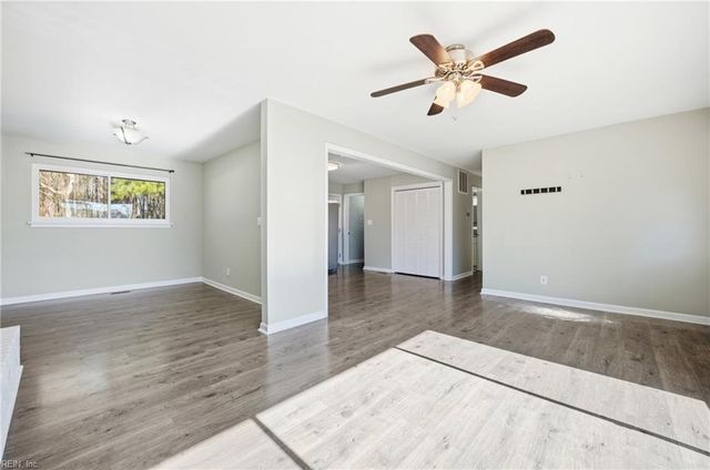 48 Rexford DR, Newport News, VA 23608