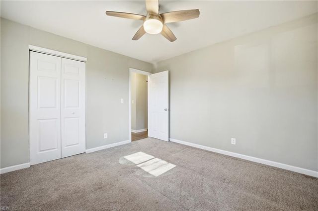 48 Rexford DR, Newport News, VA 23608