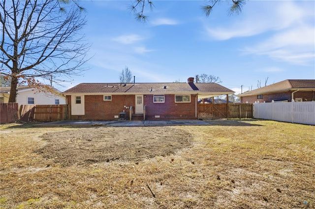 48 Rexford DR, Newport News, VA 23608