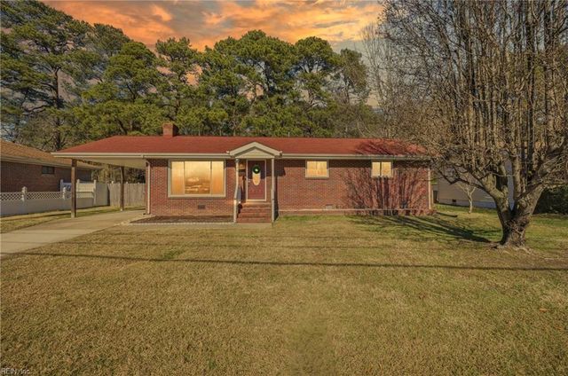 48 Rexford DR, Newport News, VA 23608