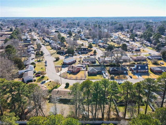 48 Rexford DR, Newport News, VA 23608