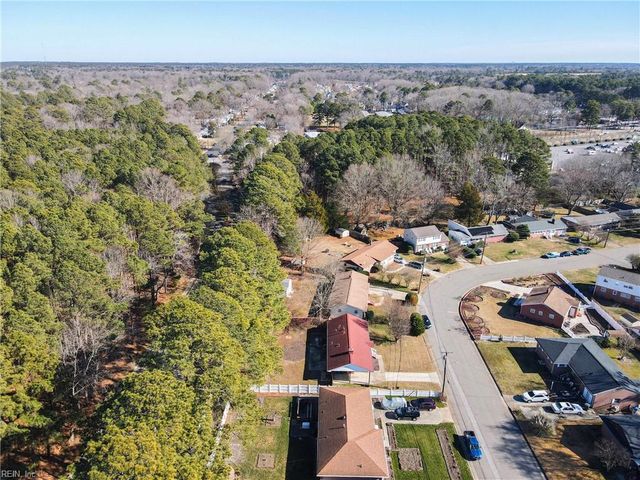 48 Rexford DR, Newport News, VA 23608