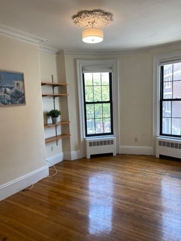 145 Arlington Street 4, Boston, MA 02116