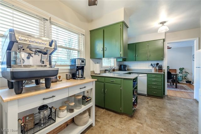 3852 Edinburgh, Austintown, OH 44511