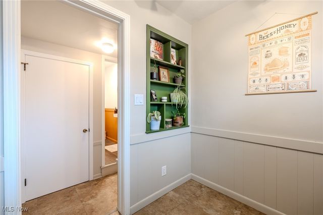 3852 Edinburgh, Austintown, OH 44511