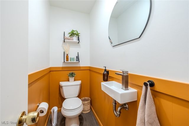 3852 Edinburgh, Austintown, OH 44511