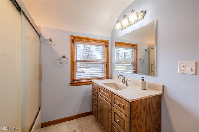 3852 Edinburgh, Austintown, OH 44511