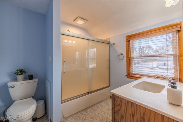 3852 Edinburgh, Austintown, OH 44511