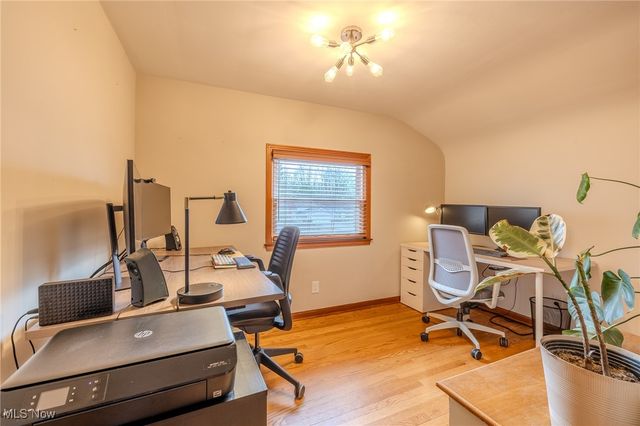 3852 Edinburgh, Austintown, OH 44511