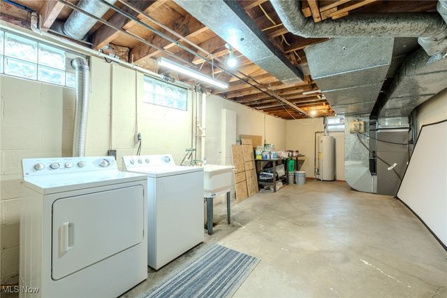 3852 Edinburgh, Austintown, OH 44511