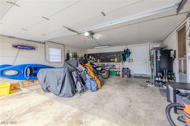 3852 Edinburgh, Austintown, OH 44511