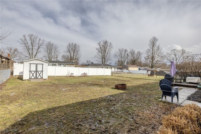 3852 Edinburgh, Austintown, OH 44511