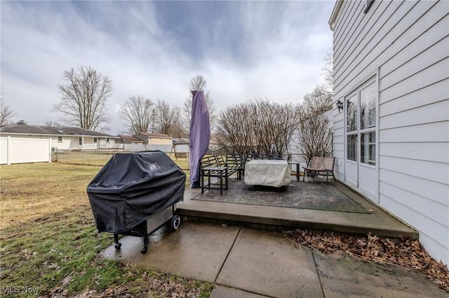 3852 Edinburgh, Austintown, OH 44511