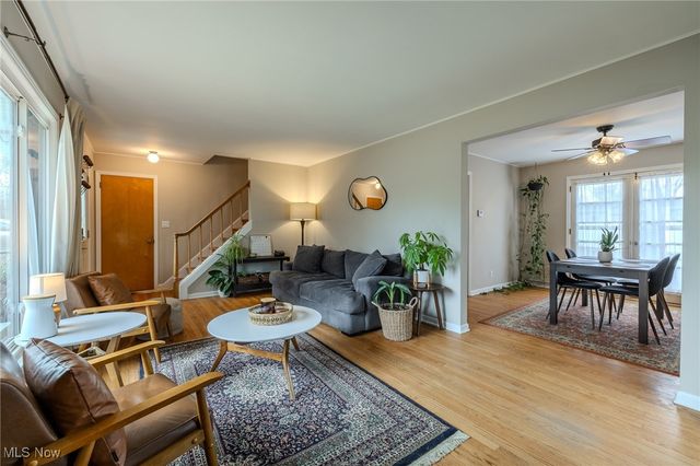 3852 Edinburgh, Austintown, OH 44511