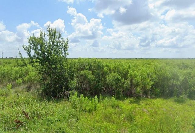 3030 Cr-807, Angleton, TX 77515