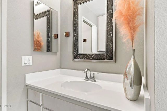 7139 Village 7, Camarillo, CA 93012