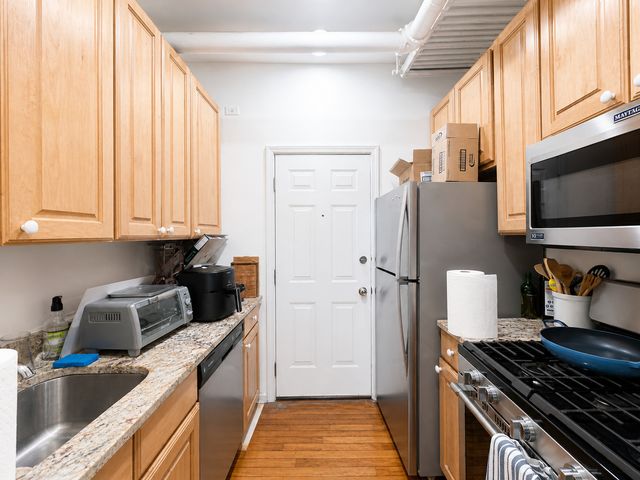 677.5 W Wrightwood Avenue GDN, Chicago, IL 60614
