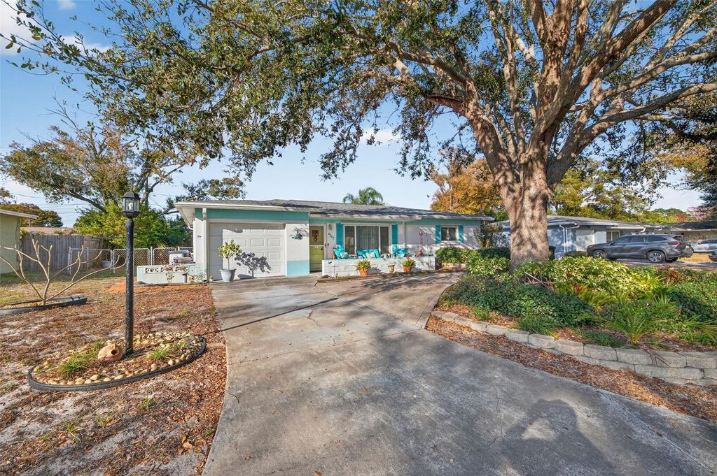 Image 2 of property listing at 4347 32ND TERRACE N, St Petersburg, FL 33713