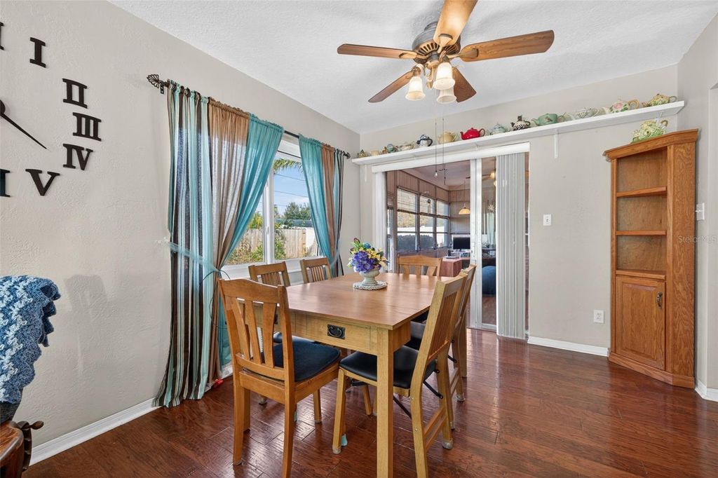 Image 22 of property listing at 4347 32ND TERRACE N, St Petersburg, FL 33713