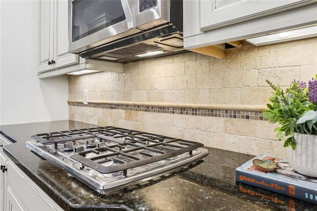 622 Rocky Creek Point, Woodstock, GA 30188