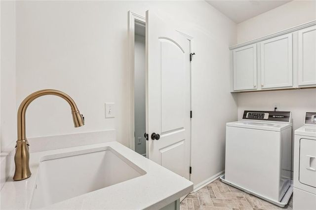 622 Rocky Creek Point, Woodstock, GA 30188