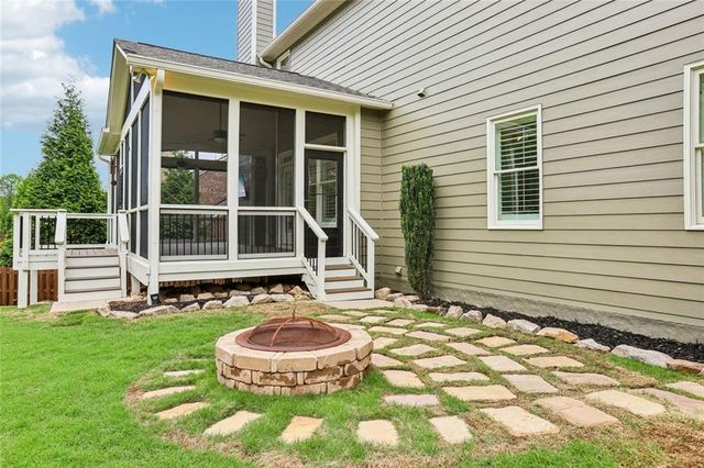 622 Rocky Creek Point, Woodstock, GA 30188