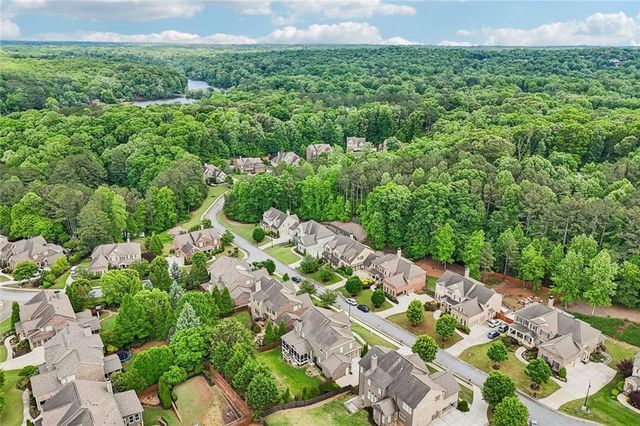 622 Rocky Creek Point, Woodstock, GA 30188