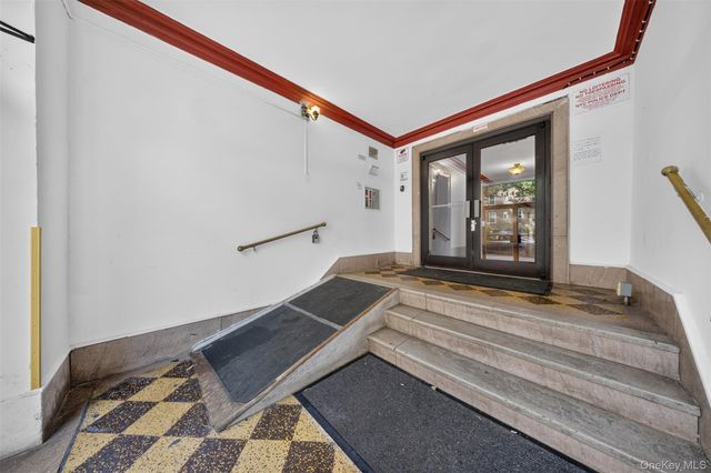 144-44 Sanford Avenue 1H, Flushing, NY 11355