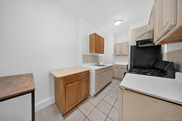 144-44 Sanford Avenue 1H, Flushing, NY 11355