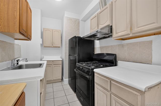 144-44 Sanford Avenue 1H, Flushing, NY 11355