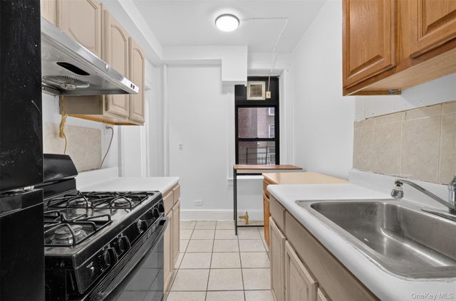 144-44 Sanford Avenue 1H, Flushing, NY 11355