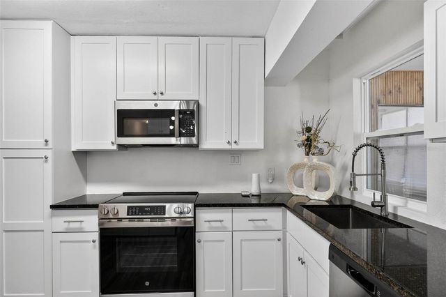 8812 OAKWOOD DRIVE, Lake Wales, FL 33898
