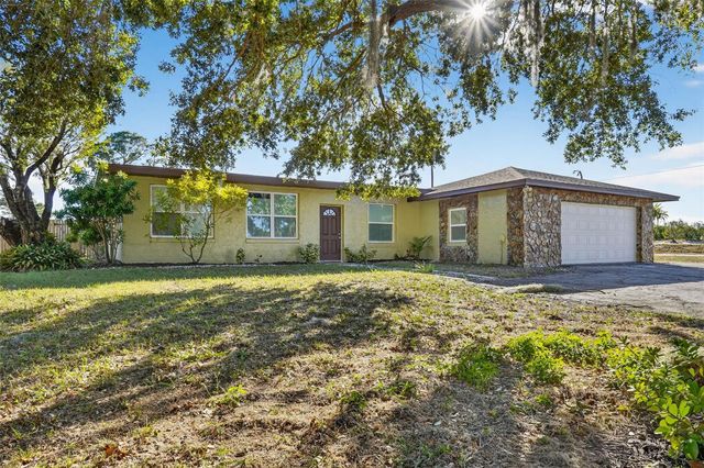 8812 OAKWOOD DRIVE, Lake Wales, FL 33898