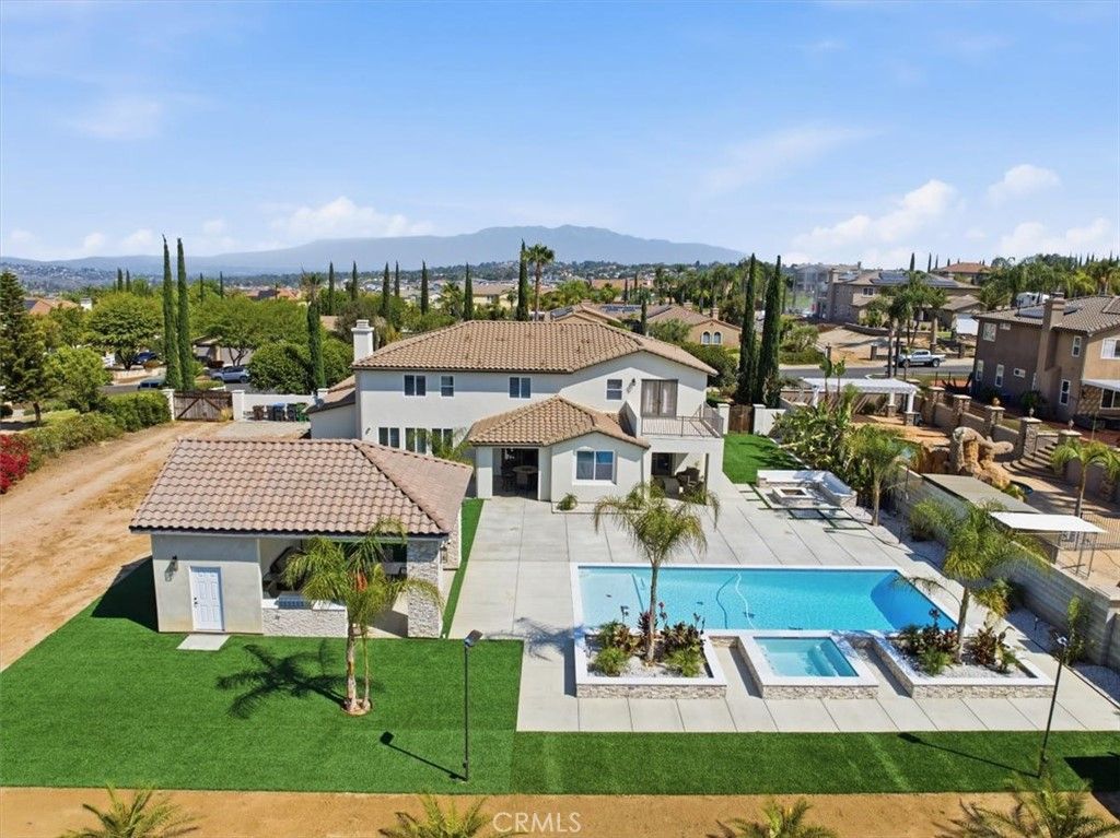 Image 2 of property listing at 16795 Eagle Peak, Riverside, CA 92504