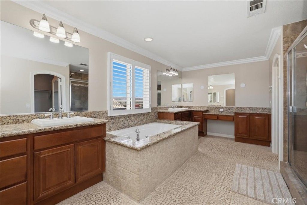 Image 39 of property listing at 16795 Eagle Peak, Riverside, CA 92504