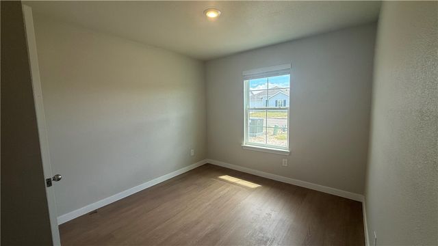 142 Key Largo Dr, Rockport, TX 78382