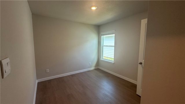 142 Key Largo Dr, Rockport, TX 78382