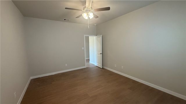 142 Key Largo Dr, Rockport, TX 78382