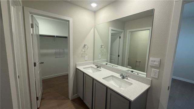 142 Key Largo Dr, Rockport, TX 78382