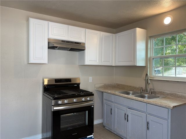 4642 Nesbitt Dr, Corpus Christi, TX 78415