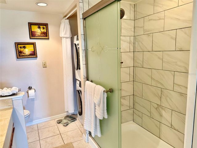 433 CERROMAR LANE 534, Venice, FL 34293