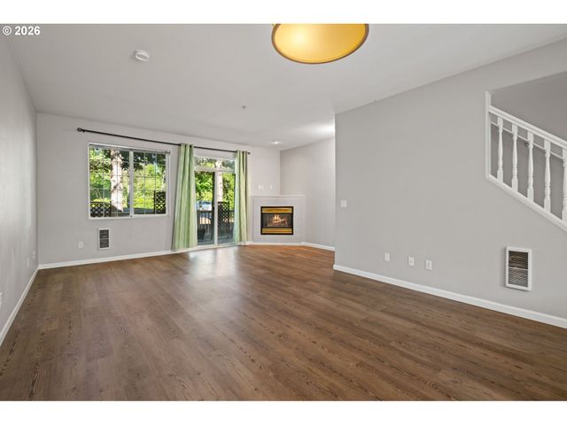 10465 Sw COUGAR Ln, Beaverton, OR 97003