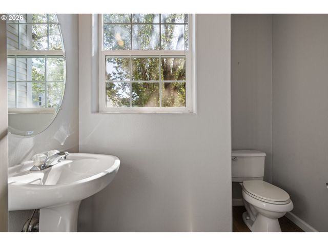 10465 Sw COUGAR Ln, Beaverton, OR 97003
